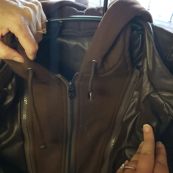 Women's Fall Jacket - Picture 11 of 12